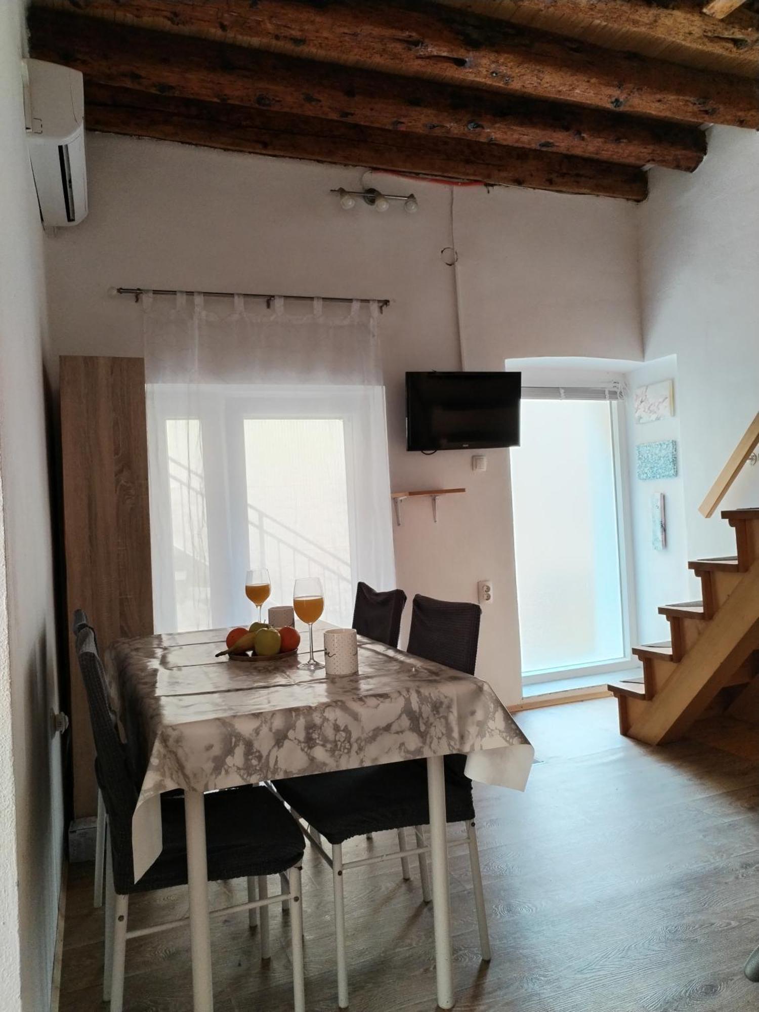 Apartamento Ema Prvic Sepurine Exterior foto